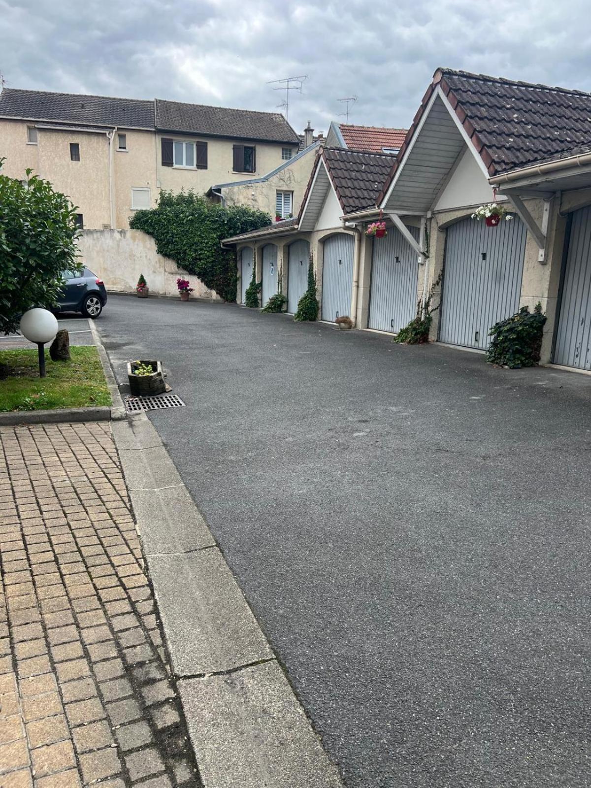 Champion Suites Sarcelles Extérieur photo