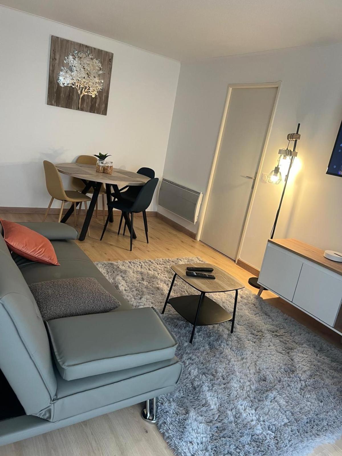 Champion Suites Sarcelles Extérieur photo