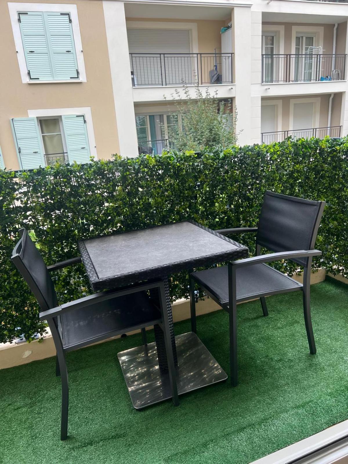 Champion Suites Sarcelles Extérieur photo
