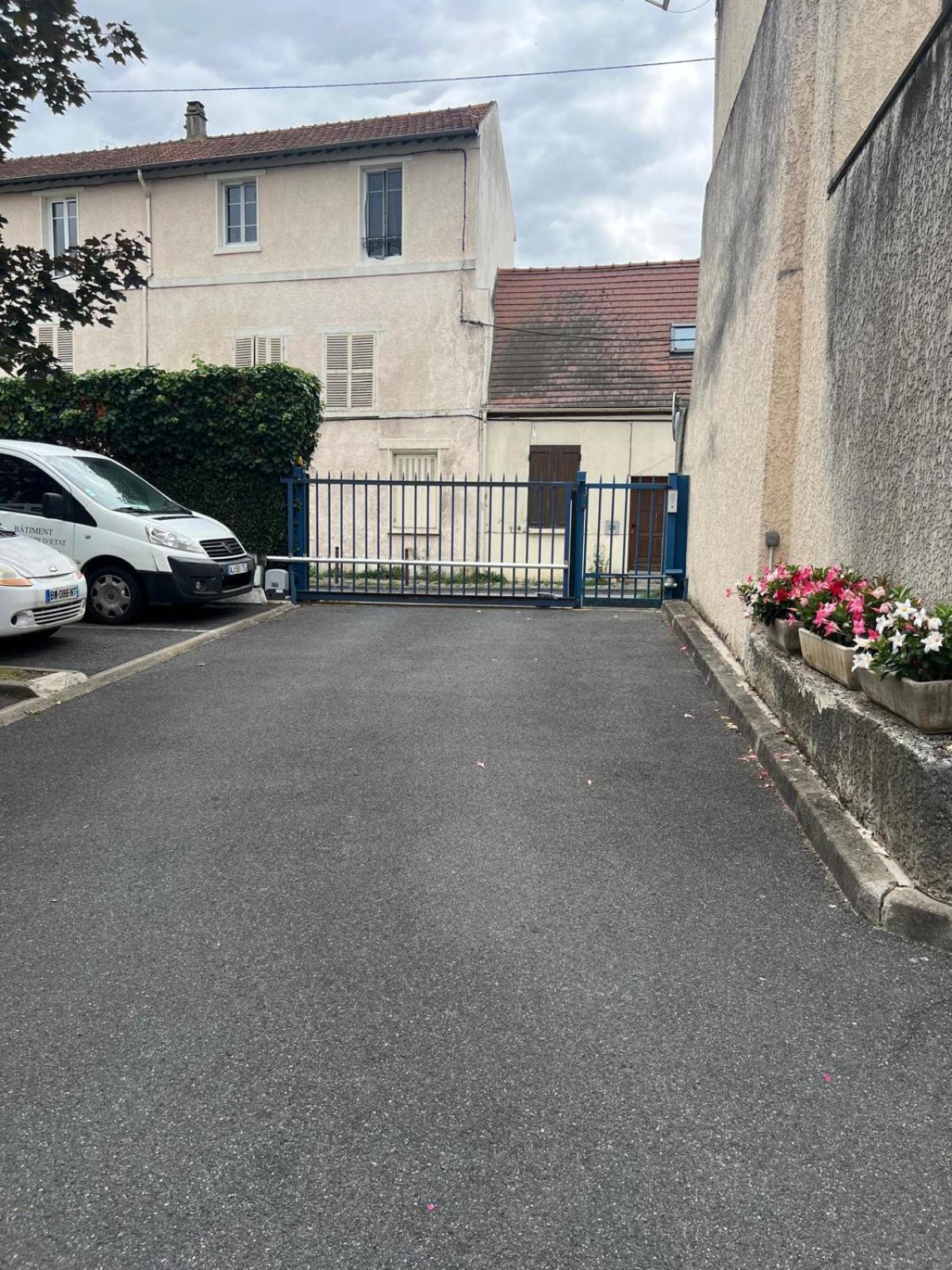 Champion Suites Sarcelles Extérieur photo